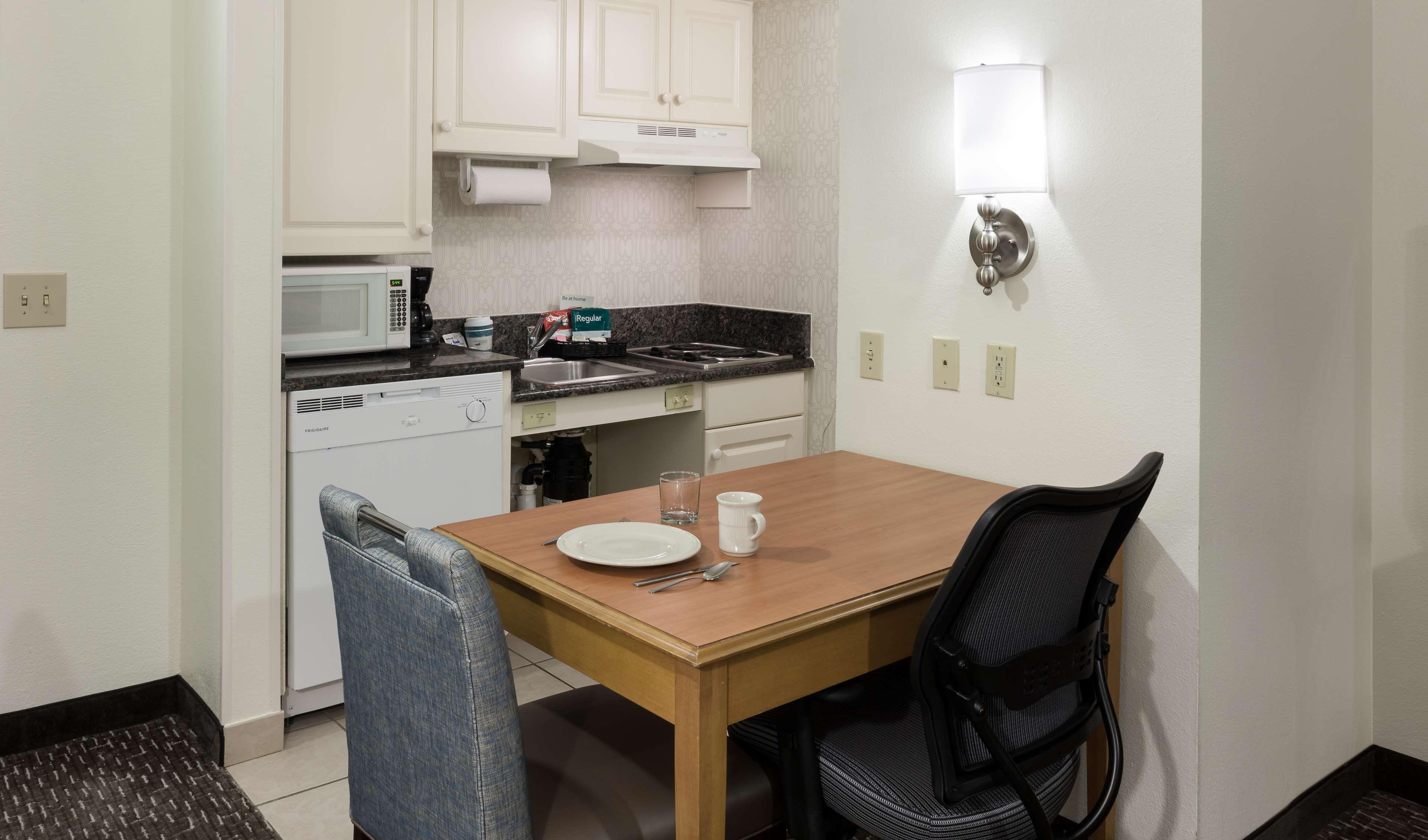 Homewood Suites Miami Airport/Blue Lagoon Exteriör bild