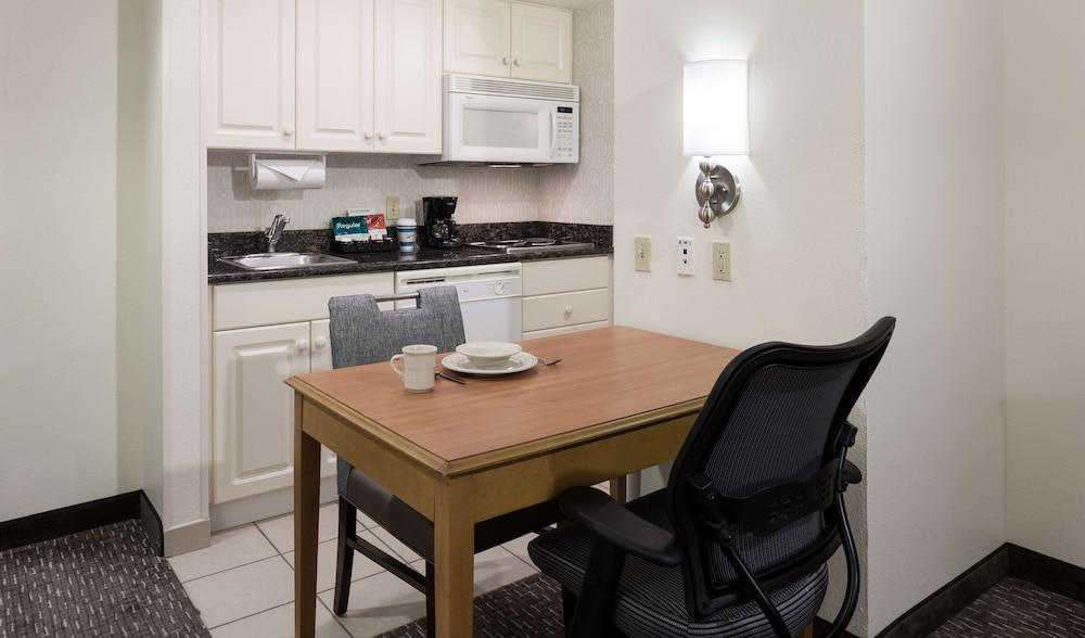 Homewood Suites Miami Airport/Blue Lagoon Exteriör bild