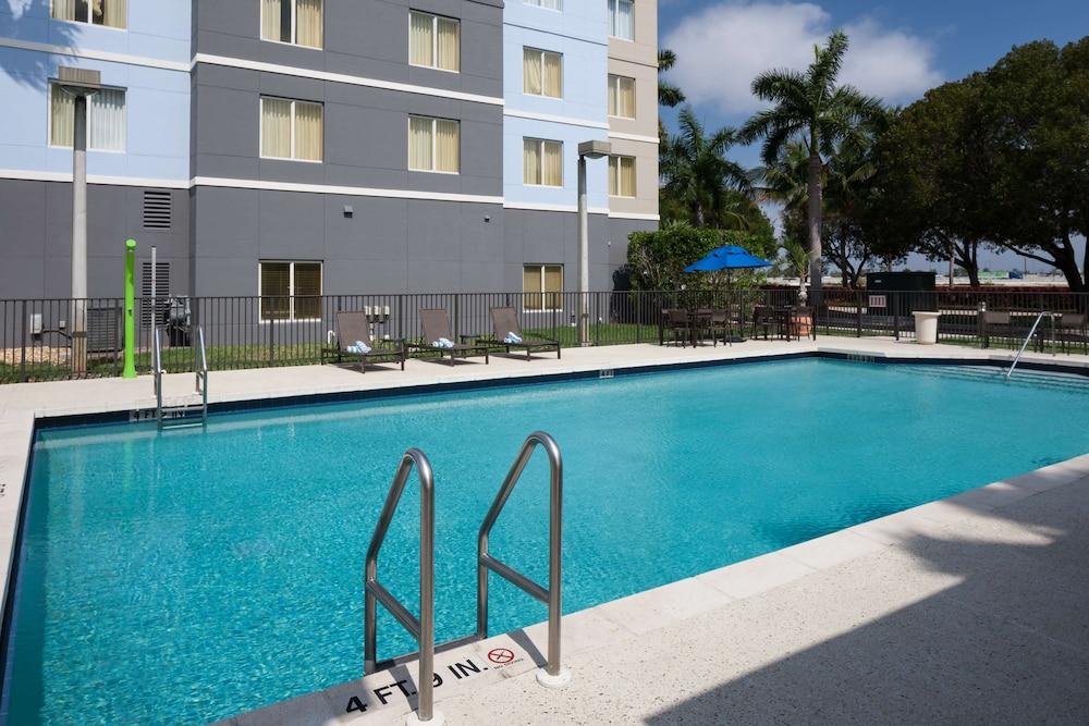 Homewood Suites Miami Airport/Blue Lagoon Exteriör bild