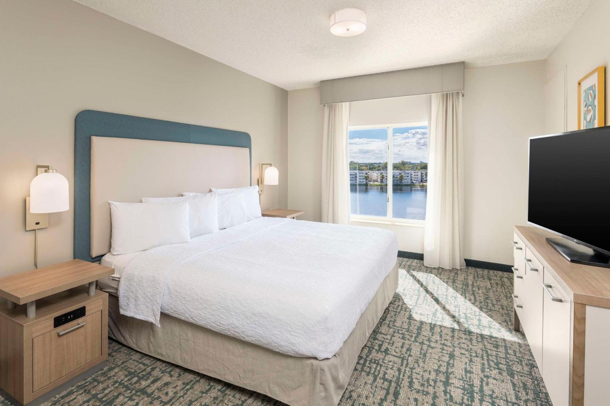 Homewood Suites Miami Airport/Blue Lagoon Exteriör bild