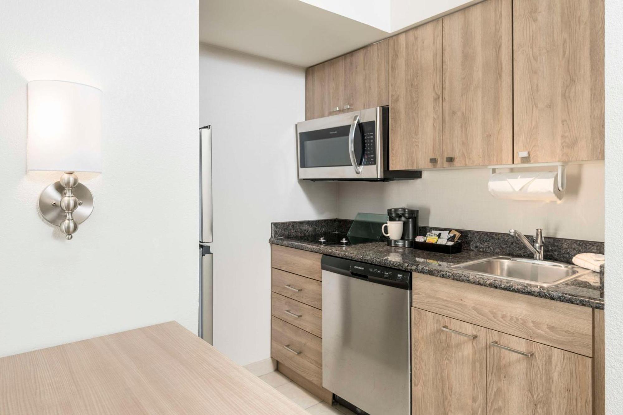 Homewood Suites Miami Airport/Blue Lagoon Exteriör bild