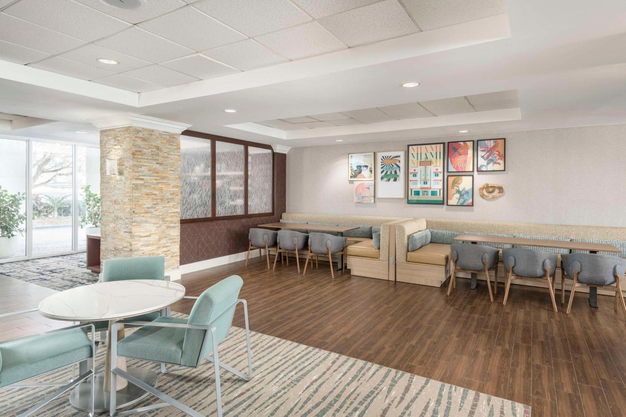 Homewood Suites Miami Airport/Blue Lagoon Exteriör bild
